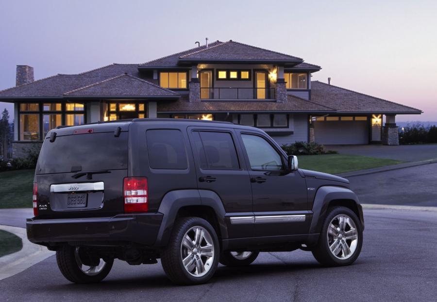  Jeep Liberty Jet 2010 года  (фото 12 из 13)